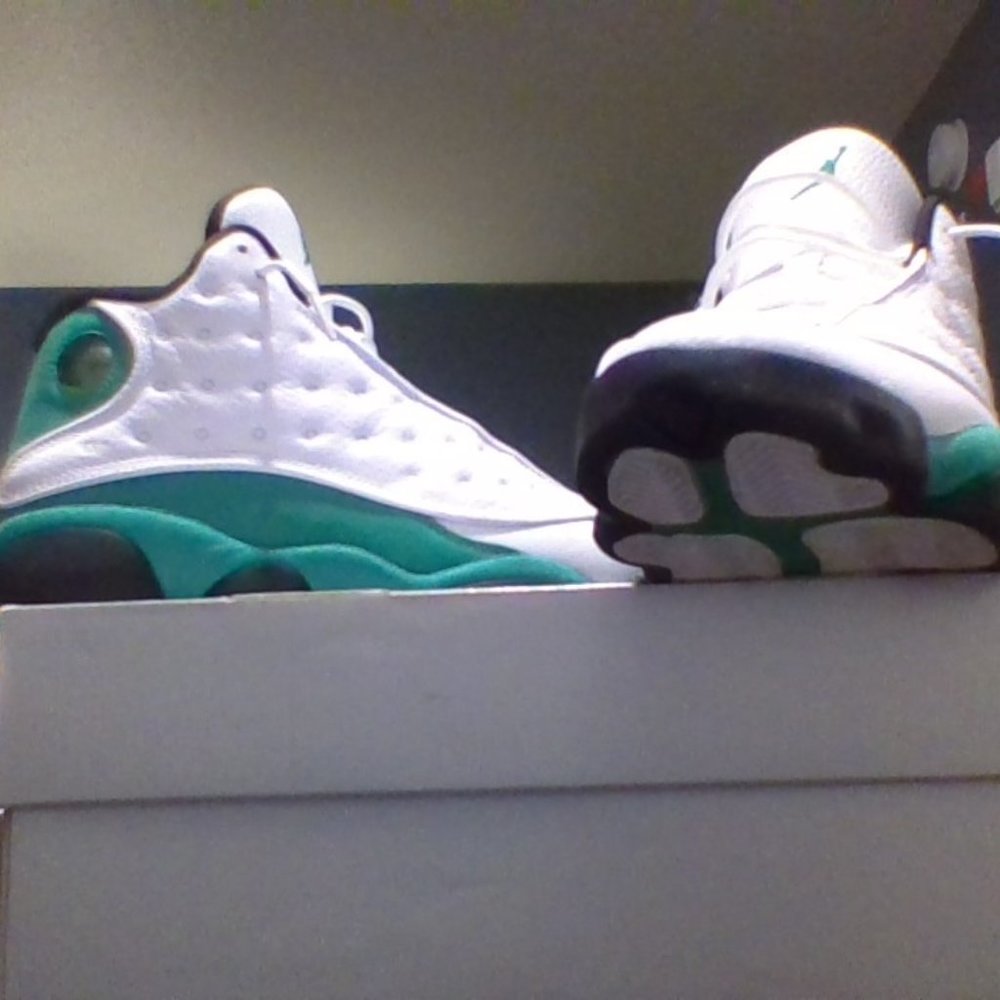Lucky green Jordan 13